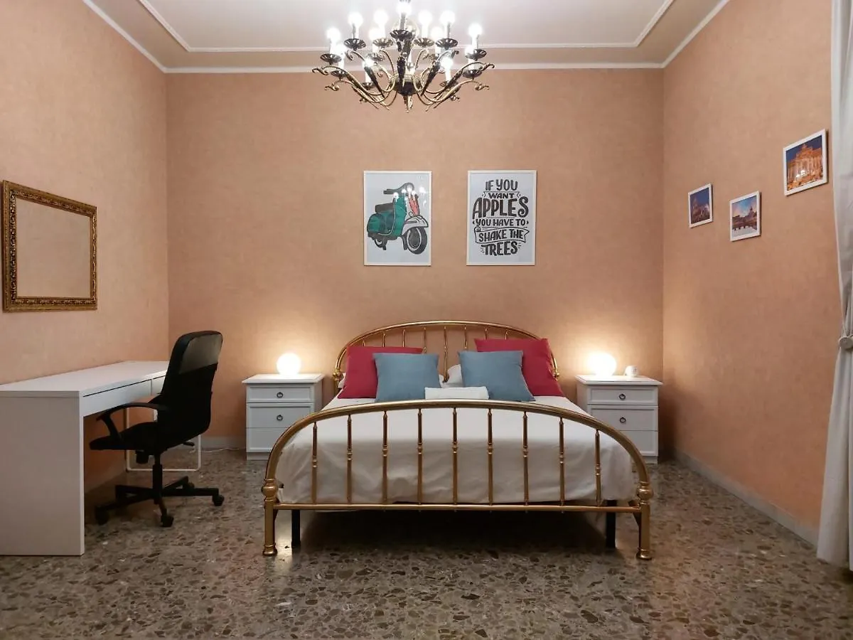 12Min Da Roma Centro Stanza Grande E Luminosa Hotel Ciampino 0*,  Italy